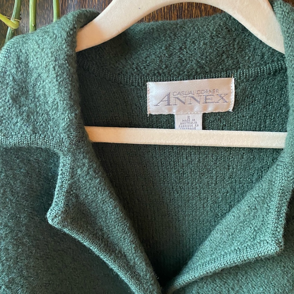 Annex Women's Green Cardigan Sweater - Picture 4 of 4
